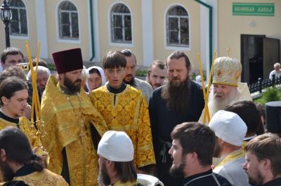 sluzhenie molebna vozglavlyaet Nikon arhiepiskop Lipeckij i Eletskij 3